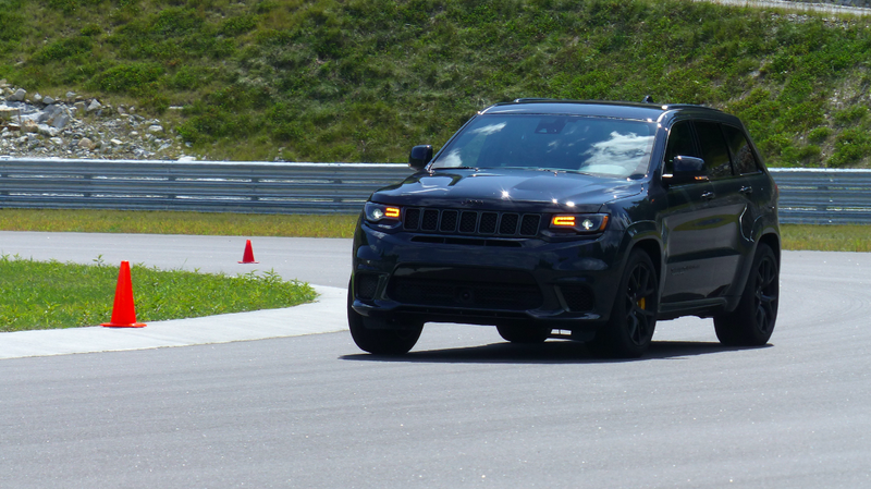 Illustration for article titled The 707 Horsepower 2018 Jeep Trackhawk Is America’s Most Practical Supercar